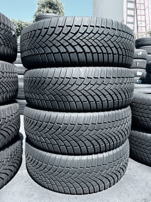 Bridgestone LM005 225/60 18