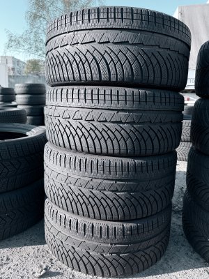 Michelin PA4 235/35 19