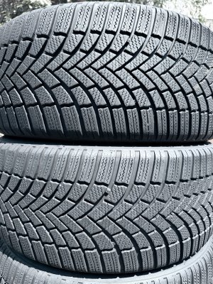 Bridgestone Blizzak LM005 235/40 19