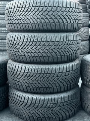 Bridgestone LM005 215/50 17