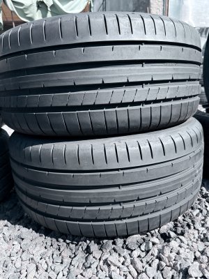 Dunlop SportMaxx RT2 235/40 18