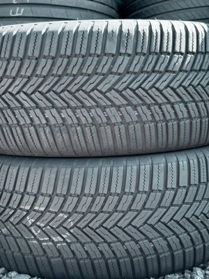Bridgestone Allweather A005 235/55 17