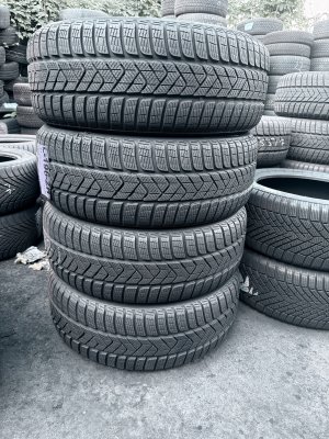 Pirelli Sottozero 3 215/55 17