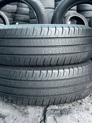 Goodyear Efficient Grip Cargo 215/65 16