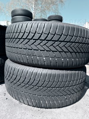 Bridgestone LM005 255/45 20