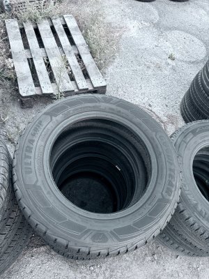 Goodyear UltraGrip Cargo 205/65 16