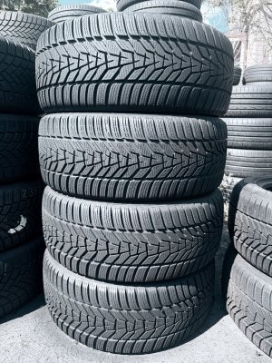 Hankook winter Icept Evo3 235/45 18
