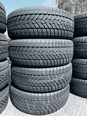 Goodyear Perfomance Gen 1 215/55 18