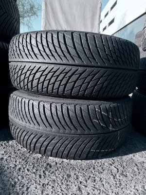 Michelin Pilot Alpin 5 235/40 19