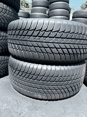 Bridgestone Blizzak LM001 RSC 225/50 18