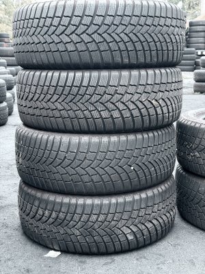 Bridgestone Blizzak LM001 Evo 205/55 16