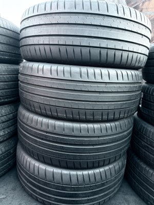 Michelin Pilot Sport 4 225/45 19