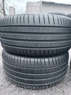 Pirelli Cinturato P7 255/40 18
