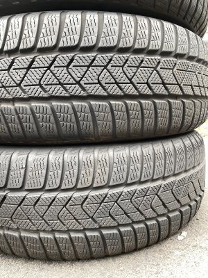 Pirelli Sottozero 3 225/60 18