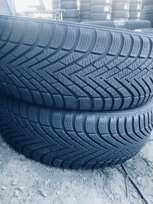 Pirelli Winter Cinturato 215/60 17