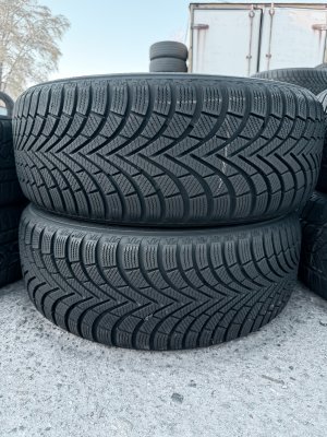 Maxxis Premitra 215/55 18