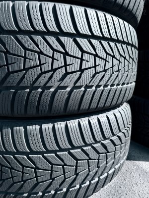 Hankook winter Icept Evo3 245/45 19