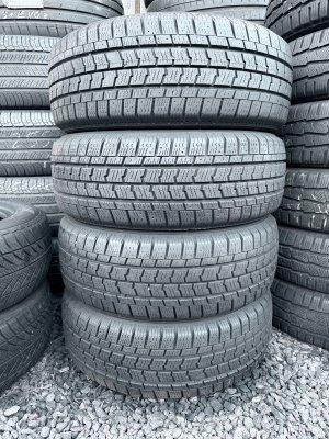 Goodyear UltraGrip Cargo 215/65 15