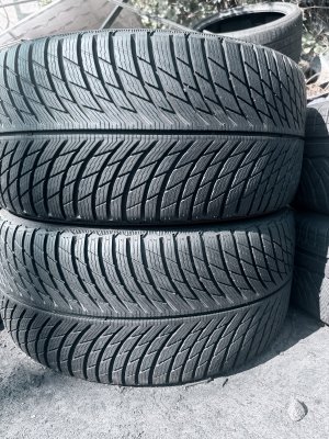Michelin Pilot Alpin 5 245/40 18