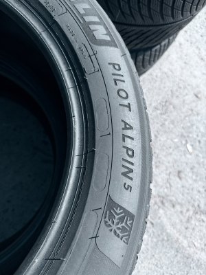Michelin Pilot Alpin 5 225/55 18