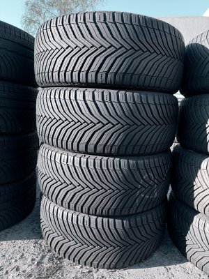 Michelin Crossclimate 2 235/40 19