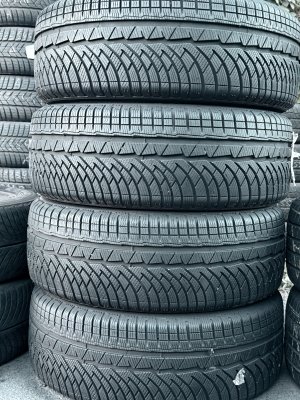 Michelin PA4 235/55 18