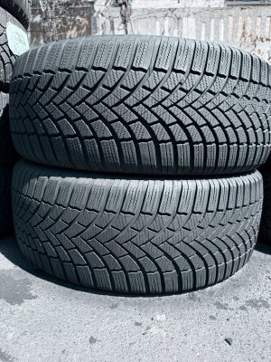 Bridgestone LM005 235/50 19