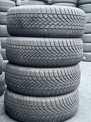 Bridgestone Blizzak LM005 205/55 16