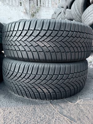 Bridgestone Blizzak LM005 215/45 20