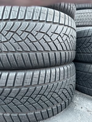 Goodyear Perfomance + 255/40 20