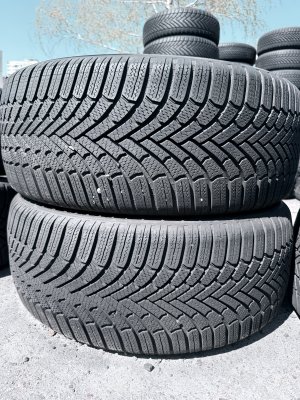Bridgestone Blizzak 6 255/45 20